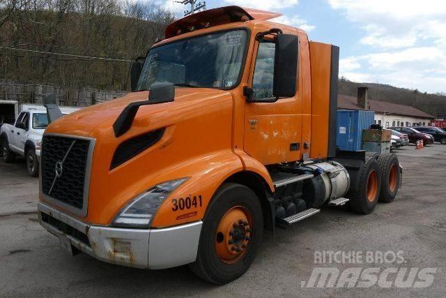 Volvo VNR64T300 새시 운전실 트럭