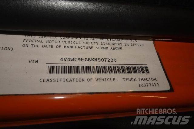 Volvo VNR64T300 새시 운전실 트럭