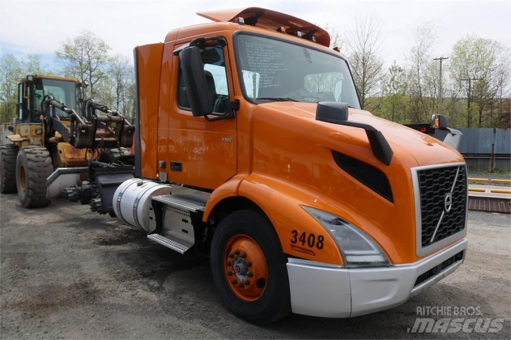 Volvo VNR64T300 새시 운전실 트럭