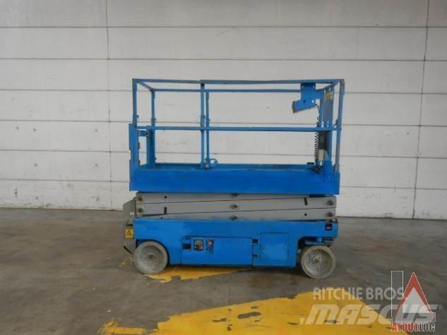 Genie GS-2032 관절형 전동이동 리프트