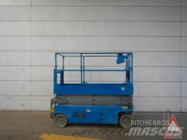 Genie GS-2032 관절형 전동이동 리프트