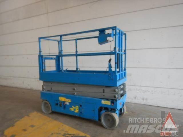 Genie GS-2032 관절형 전동이동 리프트