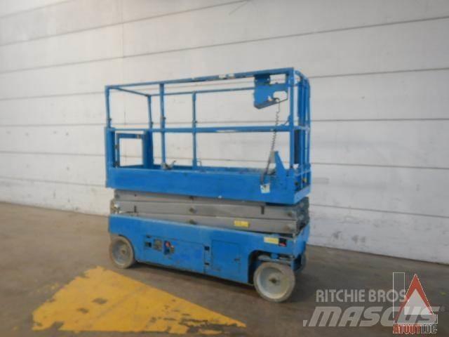 Genie GS-2032 관절형 전동이동 리프트