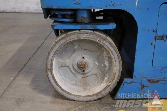 Genie GS-2646 관절형 전동이동 리프트