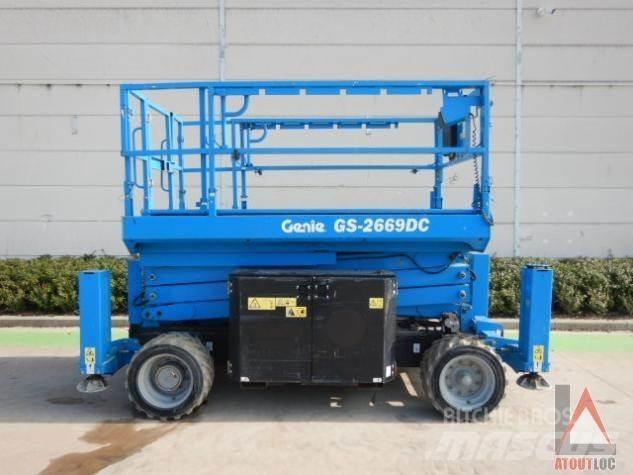 Genie GS-2669DC 관절형 전동이동 리프트