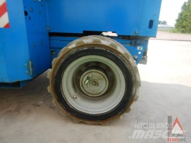 Genie GS-2669DC 관절형 전동이동 리프트