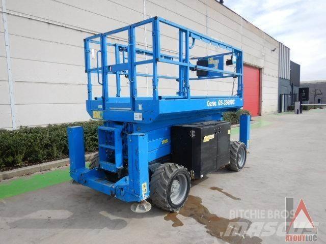 Genie GS-3369DC 관절형 전동이동 리프트