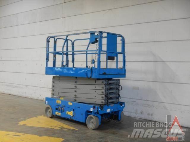 Genie GS-4047 관절형 전동이동 리프트
