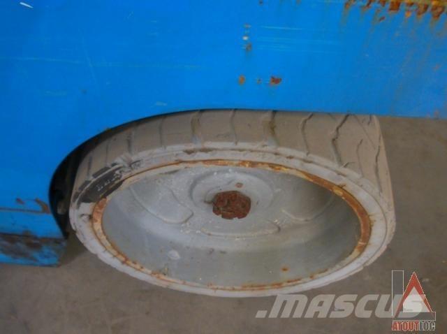Genie GS-4047 관절형 전동이동 리프트