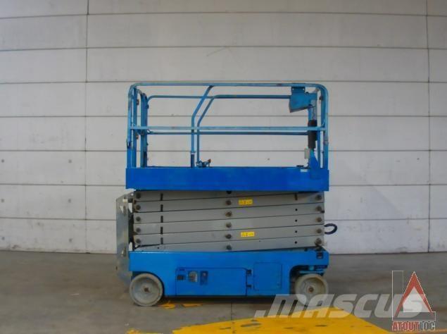 Genie GS-4047 관절형 전동이동 리프트