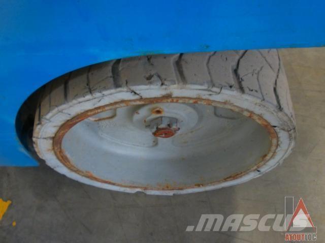 Genie GS-4047 관절형 전동이동 리프트