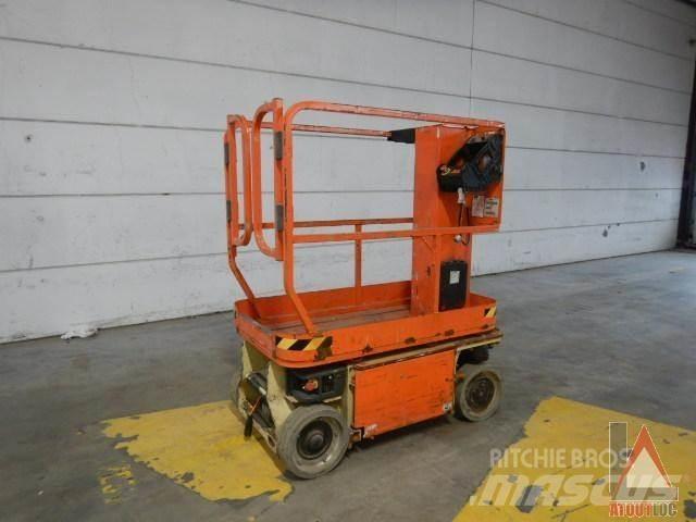JLG 1230ES 관절형 전동이동 리프트