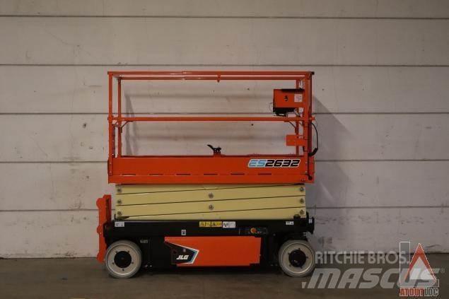JLG 2632ES 관절형 전동이동 리프트