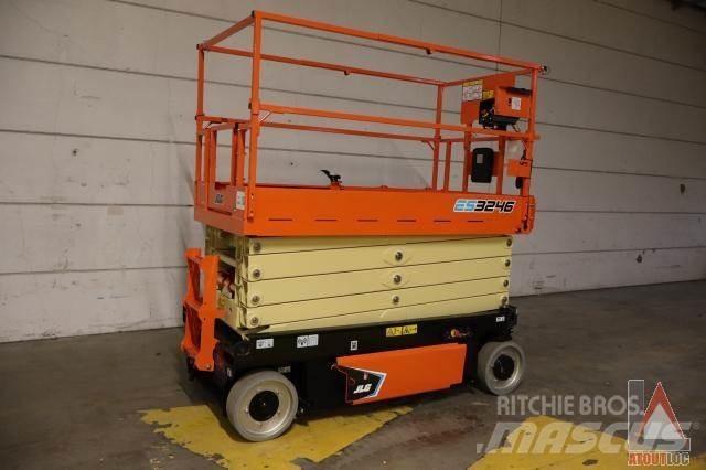 JLG 3246ES 관절형 전동이동 리프트