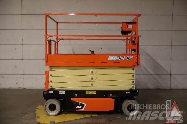 JLG 3246ES 관절형 전동이동 리프트