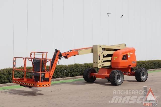 JLG 520AJ 관절형 전동이동 리프트