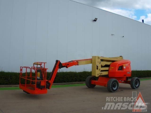 JLG 520AJ 관절형 전동이동 리프트
