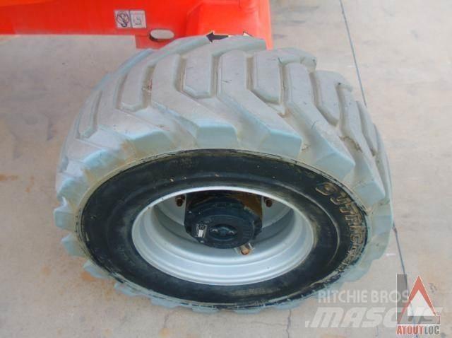 JLG 520AJ 관절형 전동이동 리프트