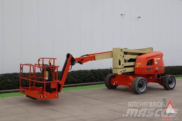 JLG EC 520AJ 관절형 전동이동 리프트