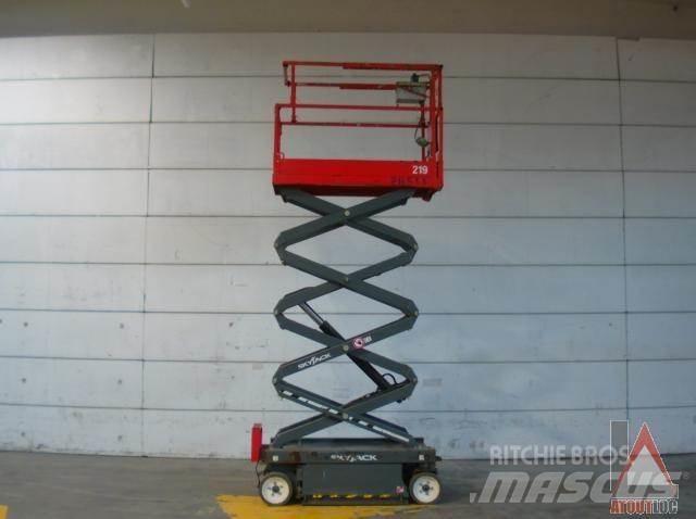 SkyJack SJ3219 관절형 전동이동 리프트