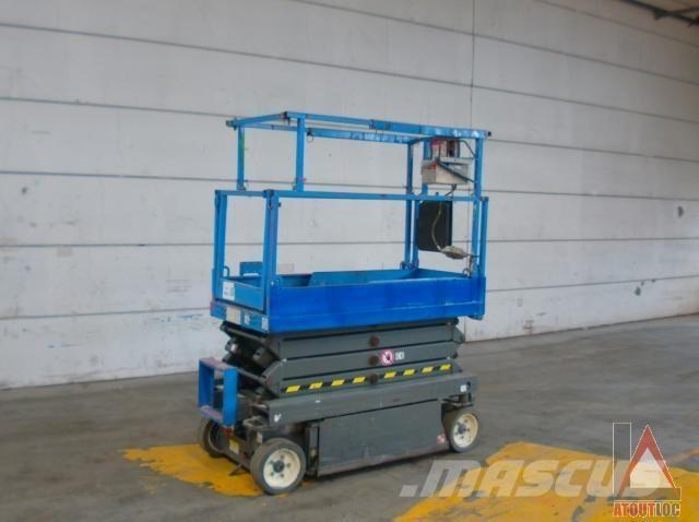 SkyJack SJ3219 관절형 전동이동 리프트