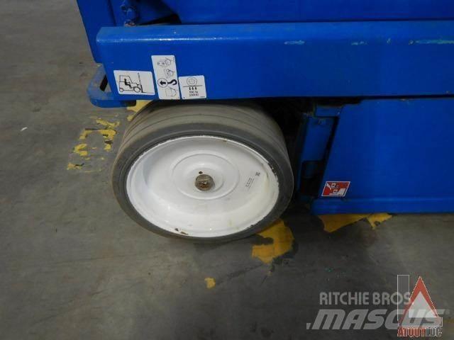 SkyJack SJ4632 관절형 전동이동 리프트