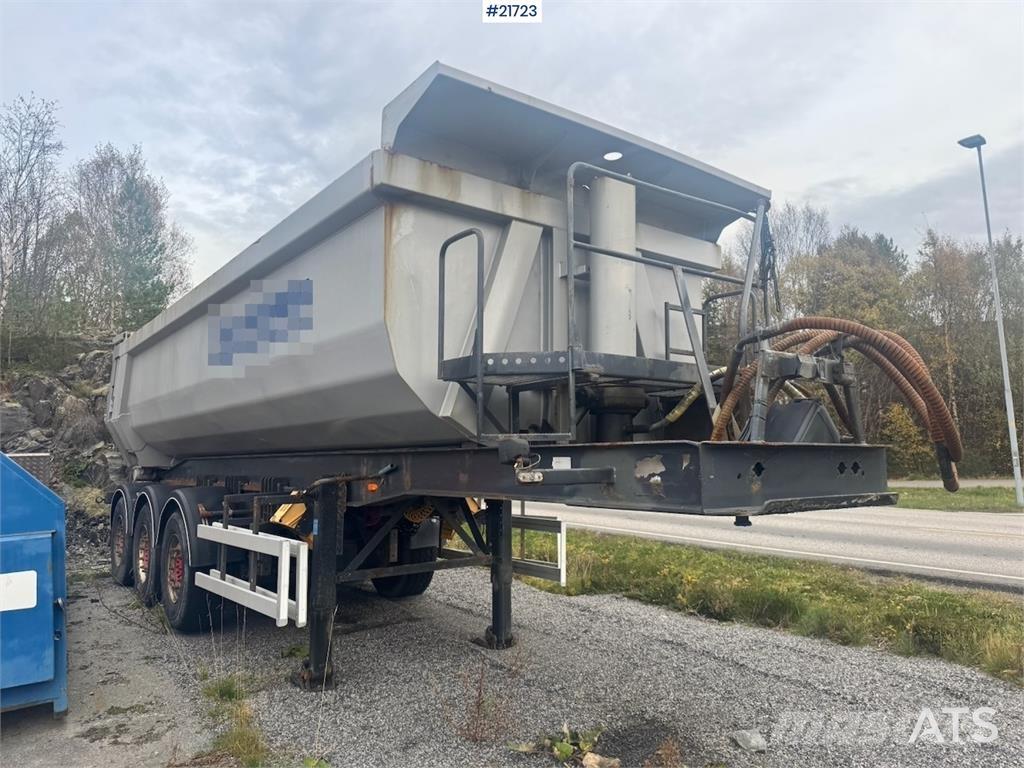 Carnehl Tippsemi. 티퍼 세미 트레일러