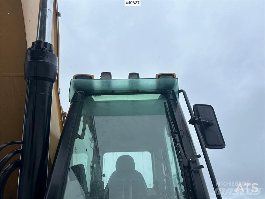 CAT 300D 대형 굴삭기 29톤 이상