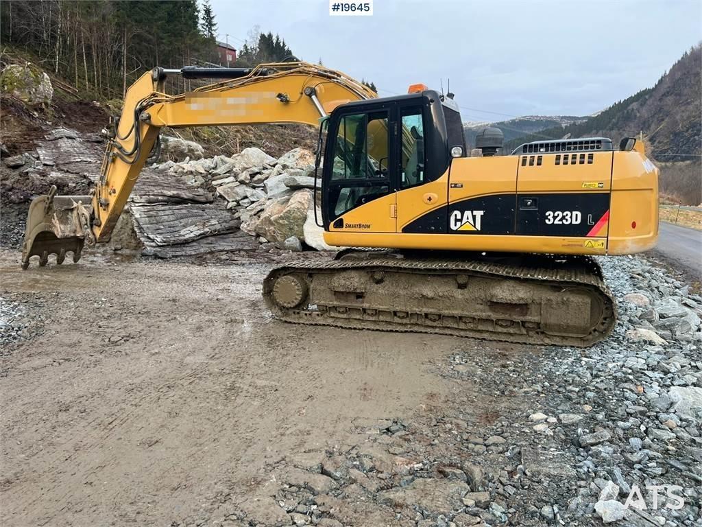 CAT 323D 대형 굴삭기 29톤 이상