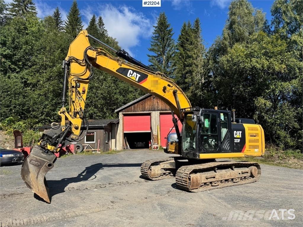 CAT 323FL 대형 굴삭기 29톤 이상