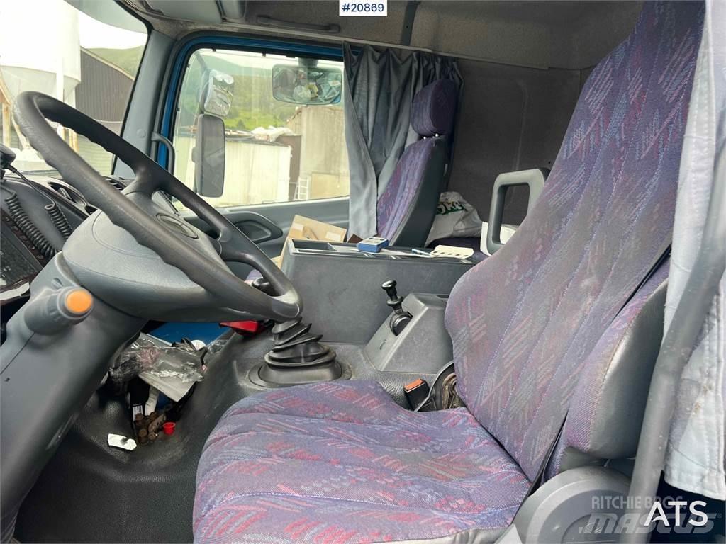 Mercedes-Benz 1523 탑차 트럭
