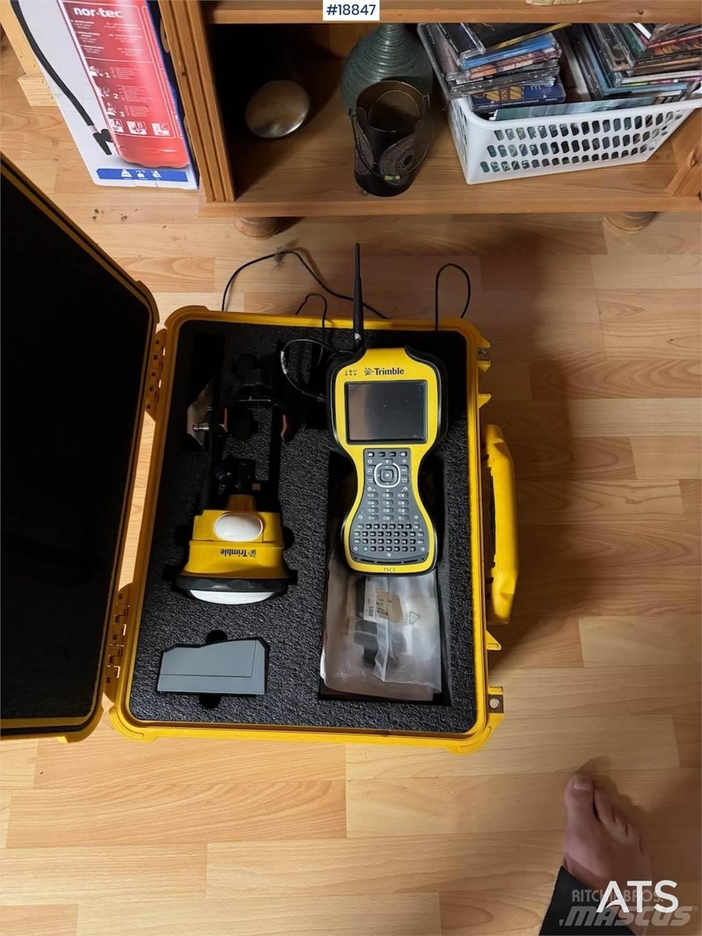 Trimble GPS m/ radio. 건설 장비 - 기타