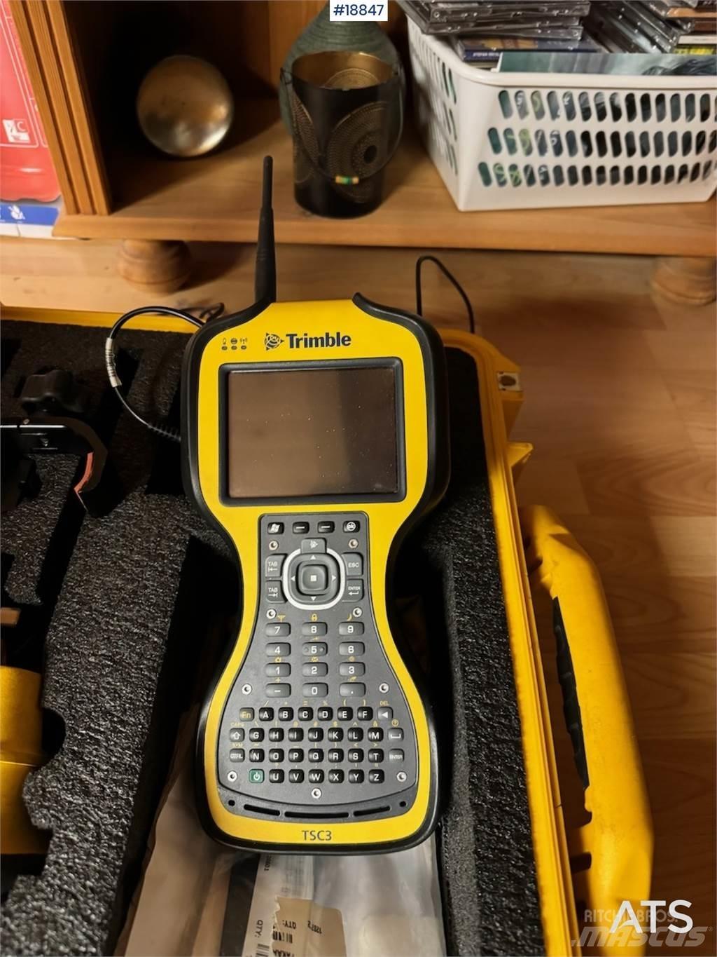 Trimble GPS m/ radio. 건설 장비 - 기타