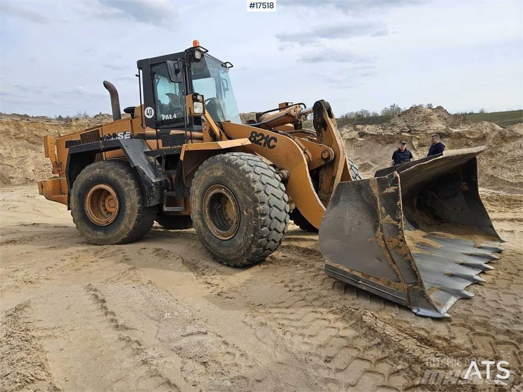 CASE 821C  휠로우더