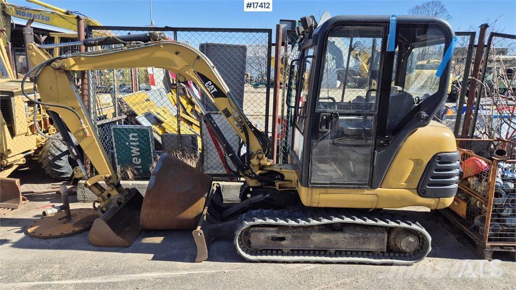 CAT 302.5 소형 굴삭기 7톤 미만