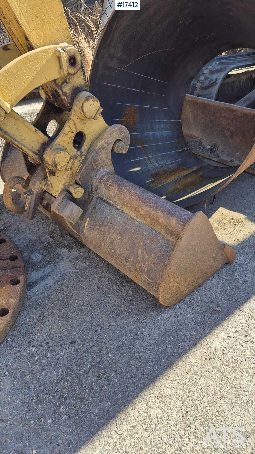 CAT 302.5 소형 굴삭기 7톤 미만