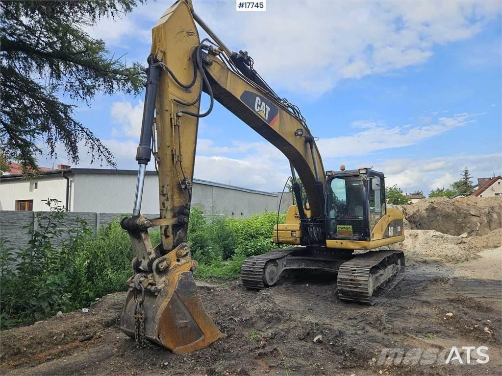 CAT 320D 대형 굴삭기 29톤 이상