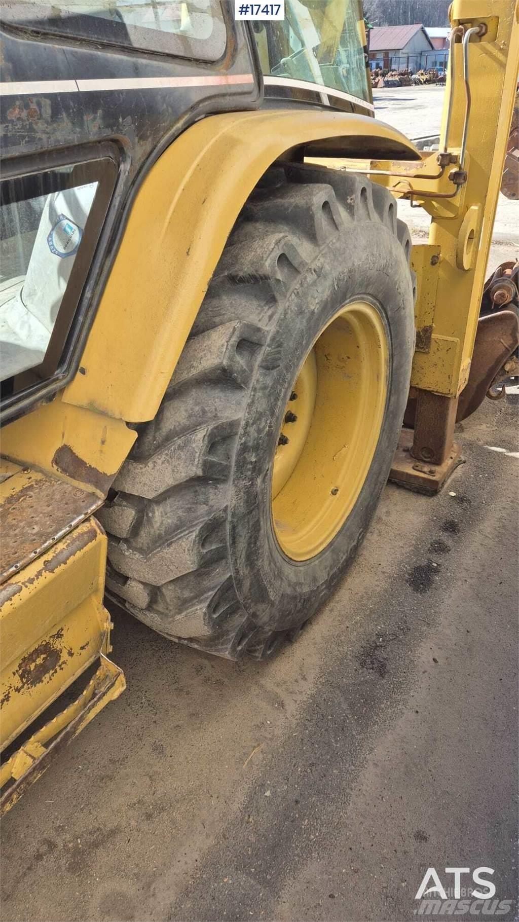 CAT 428D 백호로더