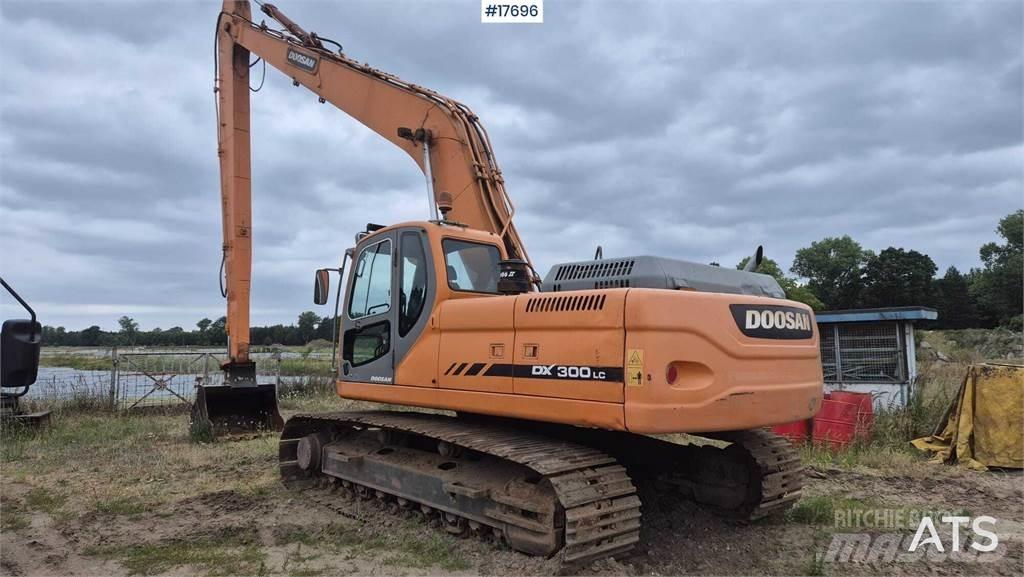 Doosan DX 300 LC 대형 굴삭기 29톤 이상