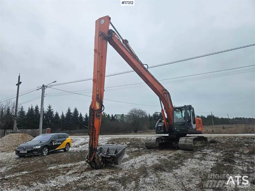 Hitachi ZX 225 US LC 대형 굴삭기 29톤 이상