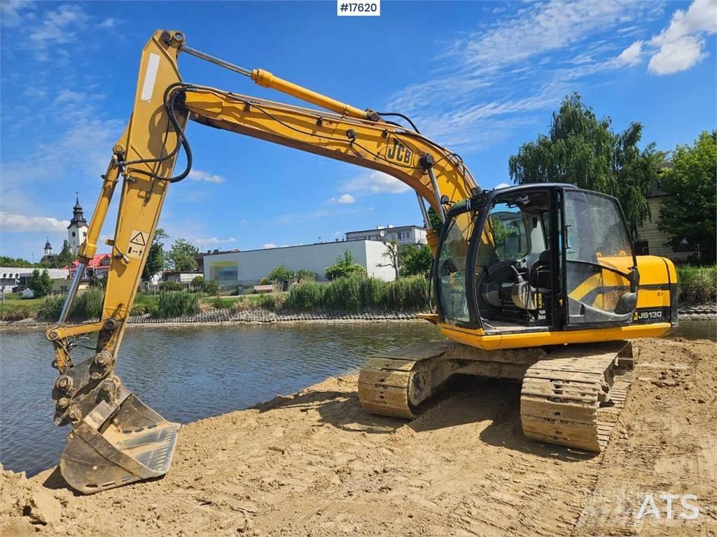 JCB JS 130 대형 굴삭기 29톤 이상