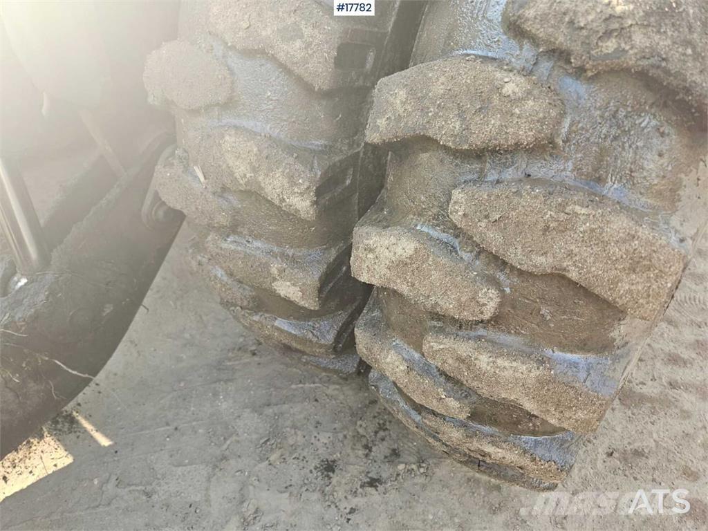 Liebherr A 904  휠 굴삭기