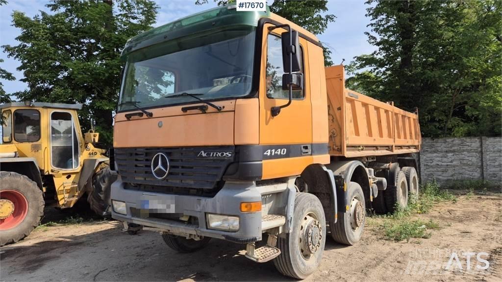 Mercedes-Benz 4140 덤프 트럭