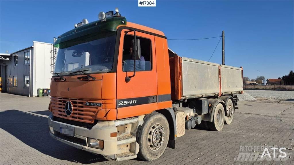 Mercedes-Benz Actros 덤프 트럭