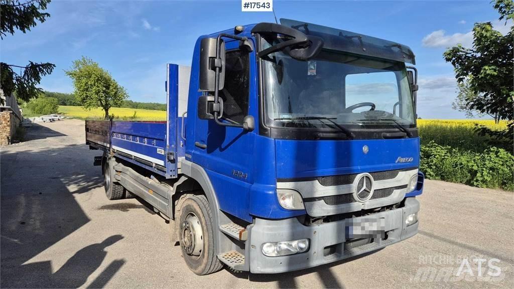 Mercedes-Benz Atego 탑차 트럭