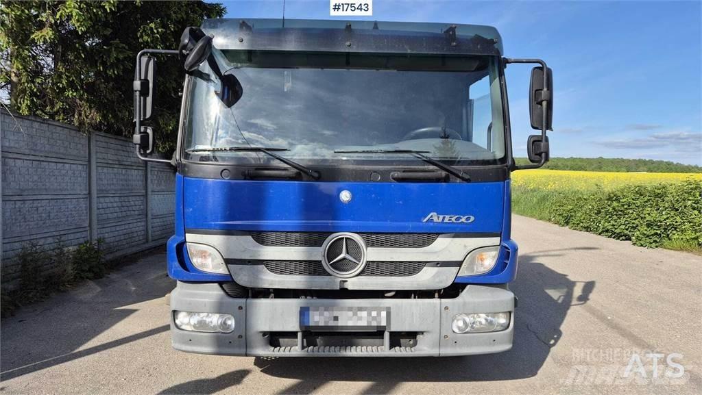 Mercedes-Benz Atego 탑차 트럭