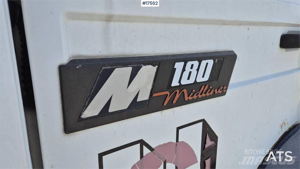Renault M180 크레인 트럭