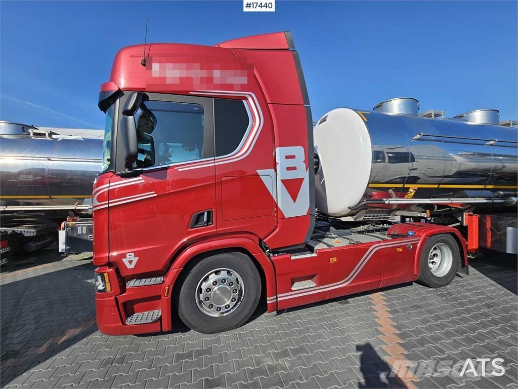 Scania R530 V8 트랙터 유닛