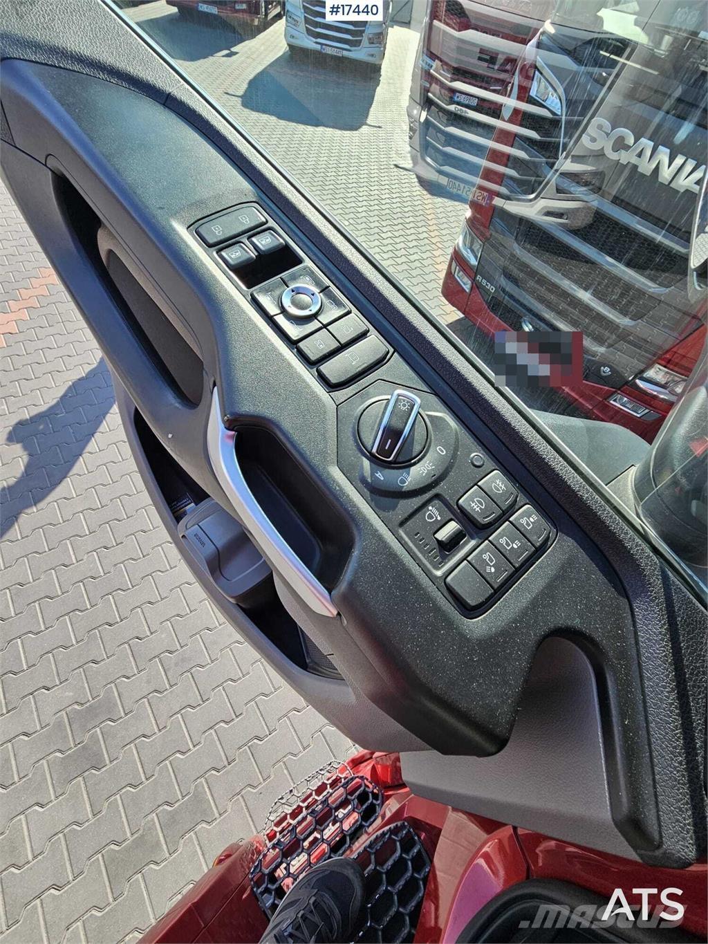 Scania R530 V8 트랙터 유닛