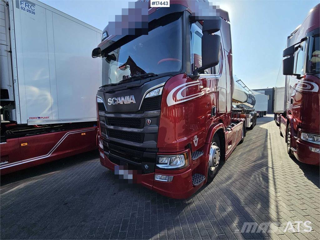 Scania R530 V8 트랙터 유닛